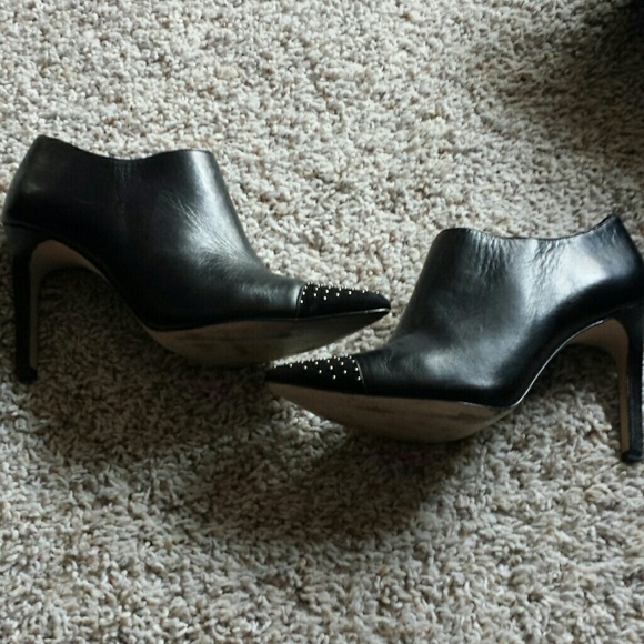 Klaudia Studded toe booties - Picture 3 of 8